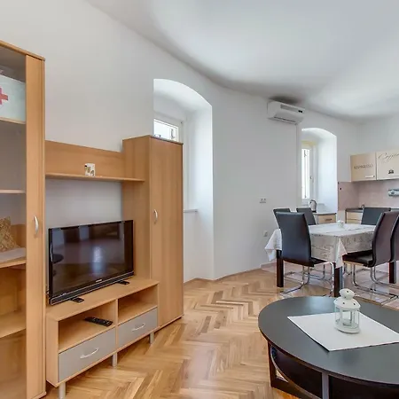 Apartments Bellus Mare Mali Losinj Exterior photo